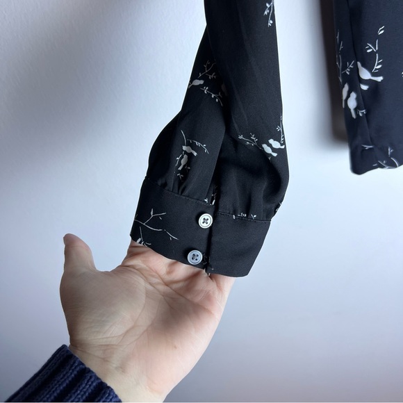 LOFT Black & White Bird Print Long-Sleeved Blouse -V Back with Tie Button Cuffs - Picture 4 of 7